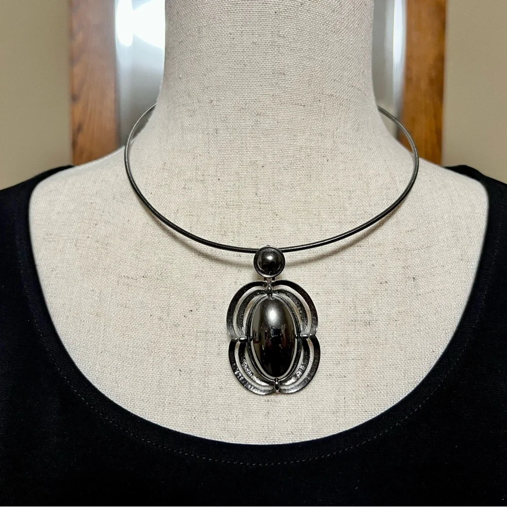 Liz Claiborne Choker Necklace & Matching Earrings ✨👌 - Picture 2 of 7